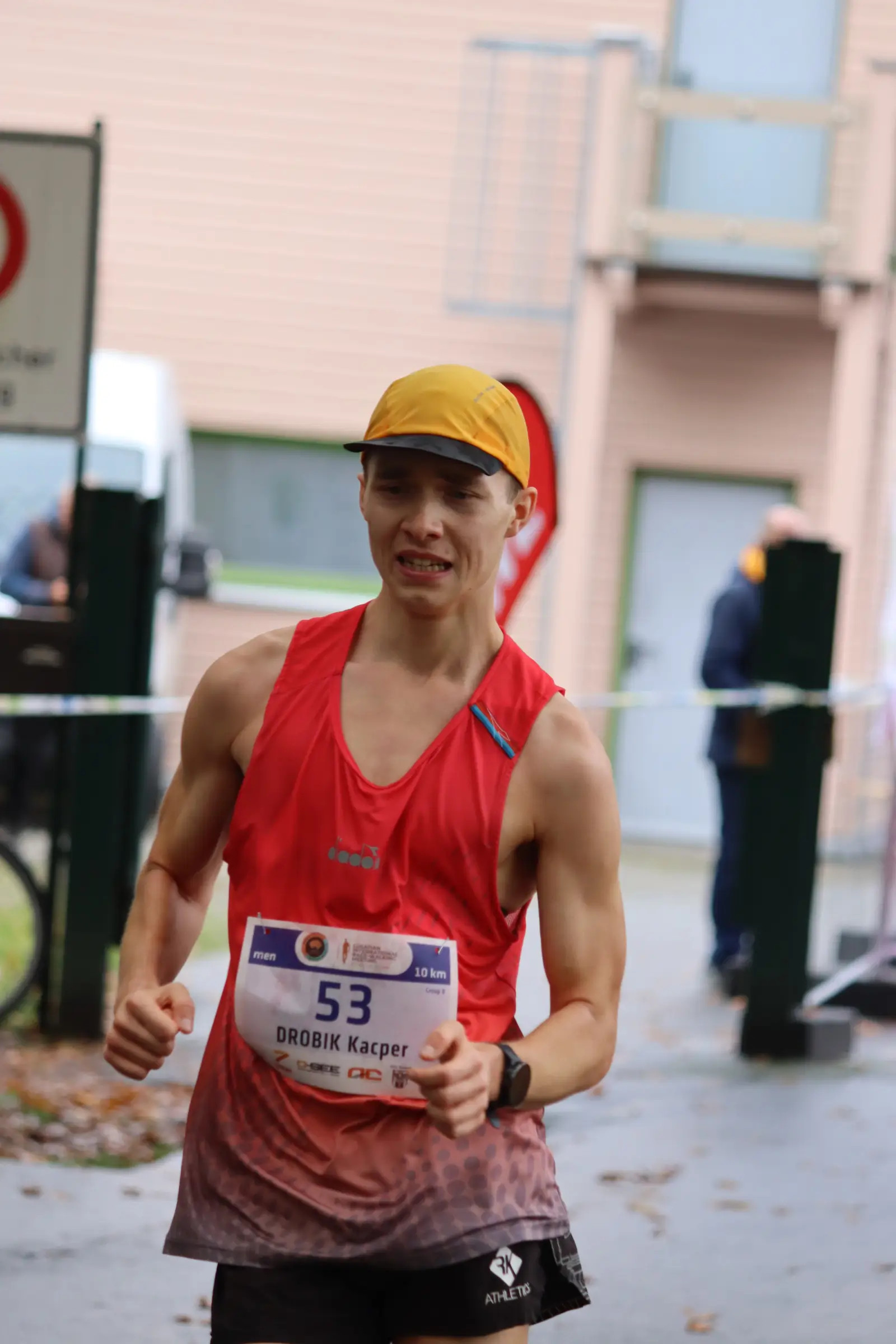 28. Lusatian International Race Walking Meeting. Zawody rozgrywane w Zittau- miasteczku przy granicy niemieckiej. Kacper Drobik zajął 3 miejsce w kategorii wyższej u20 na dystansie 10km i ustanowił nowy rekord życiowy 47:17. Jest to najlepszy wynik w kategorii u18 i drugi w u20 w tym sezonie 2023.