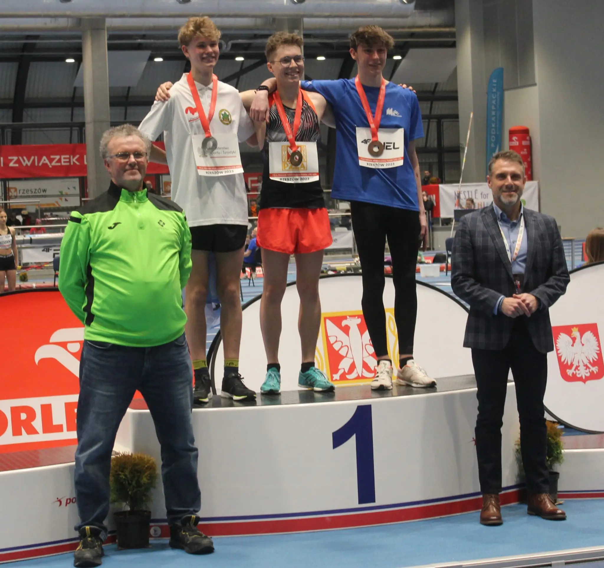 Halowe Mistrzostwa Polski U18 & U20 w Rzeszowie. Kacper Drobik został mistrzem Polski U18 i zarazem uzyskując 14 wynik w historii polskiej lekkiej atletyki- 22:54.62.