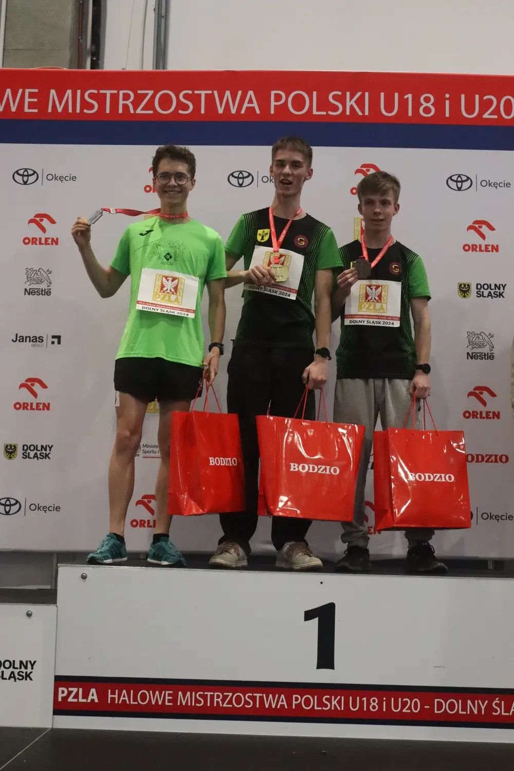 Polish Indoor Championships U18 and U20 in Wrocław. Kacper Drobik became the Polish vice-champion in the 5 000-meter race walk. He also set a new personal record of 22:38.73.