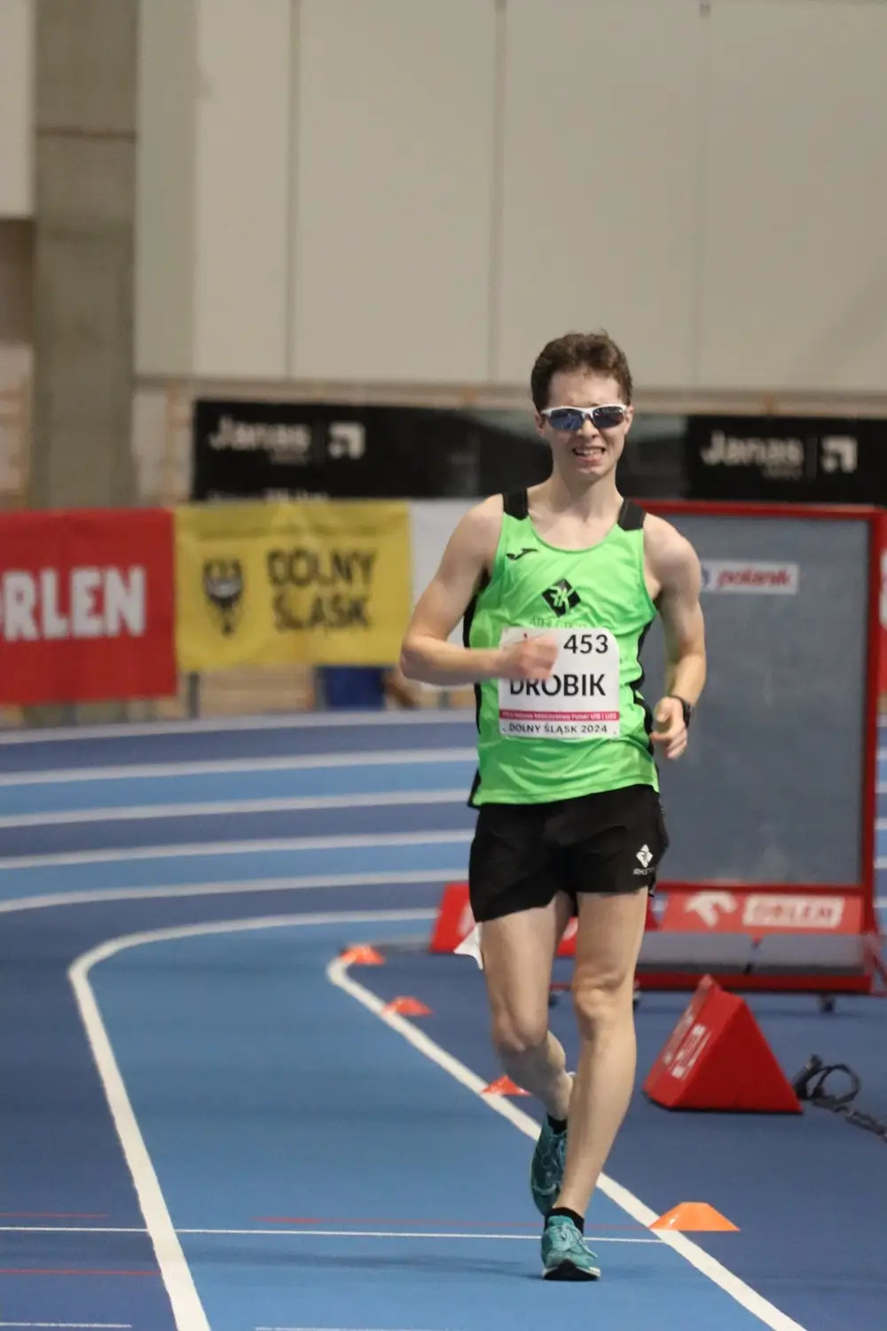 Polish Indoor Championships U18 and U20 in Wrocław. Kacper Drobik became the Polish vice-champion in the 5 000-meter race walk. He also set a new personal record of 22:38.73.