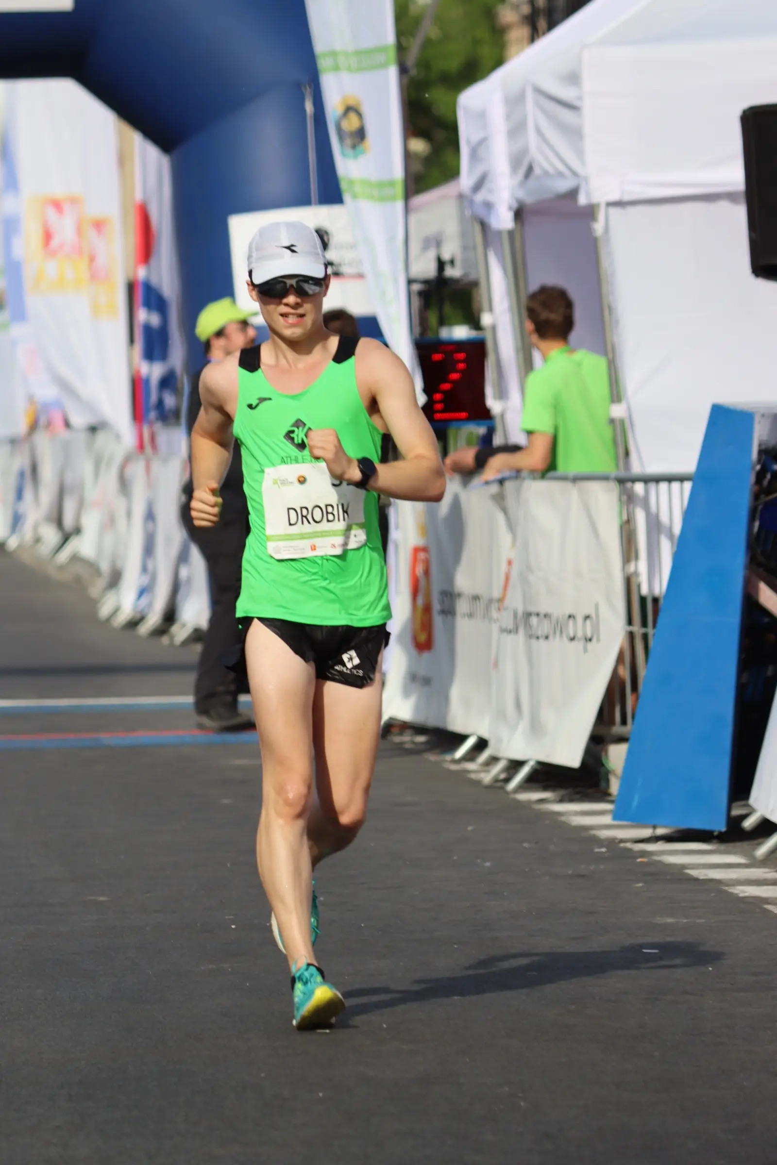 Korzeniowski Warsaw Race Walking Cup to coroczne zawody w chodzie sportowym odbywające się w Warszawie w Polsce. Od 2024 roku są to zawody rangi Gold World Athletics Race Walking Tour – najwyższej rangi cykl międzynarodowych zawodów w chodzie sportowym. Trasa wokół Teatru Wielkiego łącząca Plac Teatralny z Placem Piłsudskiego. Kacper Drobik zajął 2. lokatę w chodzie na 10km.