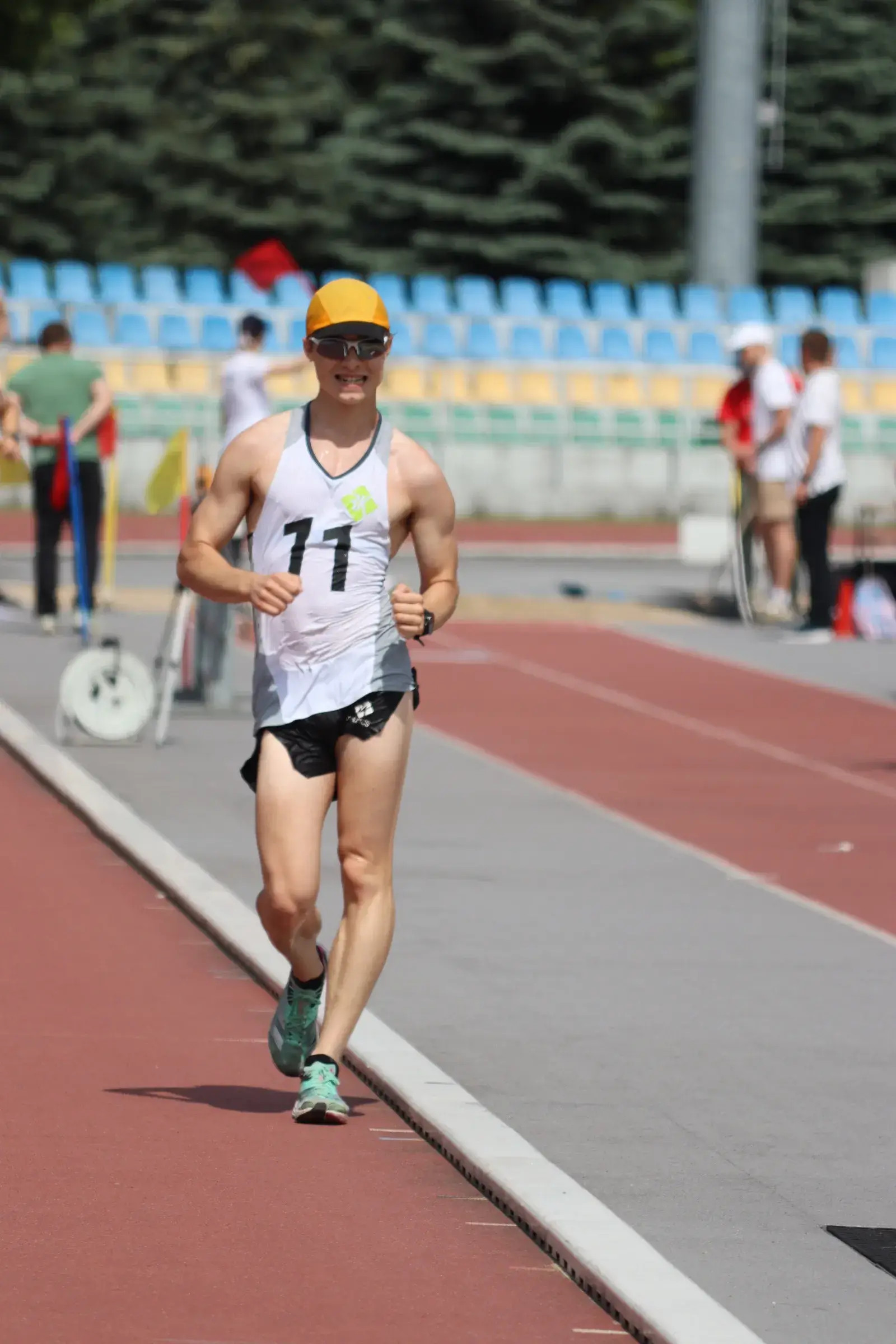 The May National Warsaw Sports Walking Competition took place on May 25, 2024, in Warsaw. Kacper Drobik emerged victorious in this event, setting a new personal best. Particularly impressive is the fact that Kacper achieved this result despite a recent injury, which posed an additional challenge.